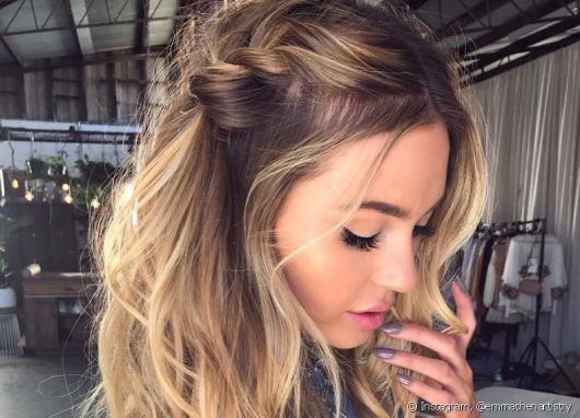 Cheveux en désordre – 35 inspirations passionnées de cheveux en désordre !