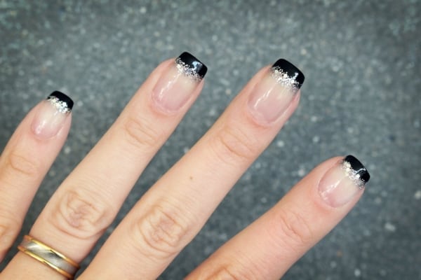 Francesinha Preta – 42 Incredibly Beautiful Nails To Get Inspired!