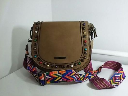 Bag with Colored Handle – 52 Wonderful Models with Ethnic Handle!