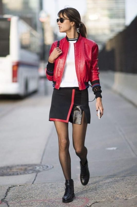 Looks de chaqueta roja: ¡35 ideas y modelos impresionantes!