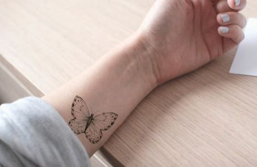 Tatuaggio da polso femminile - 75 idee super belle da amare!