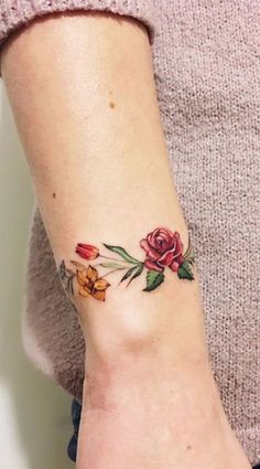 Tatuaggio da polso femminile - 75 idee super belle da amare!