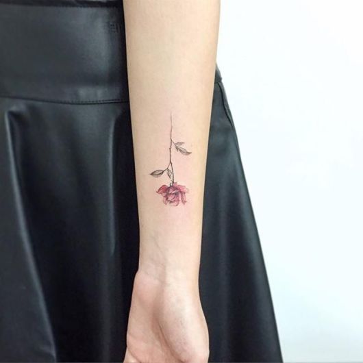 Tatuaggio da polso femminile - 75 idee super belle da amare!