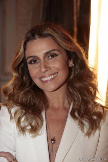 Giovanna Antonelli Hair – 47 belles coupes et couleurs par Famosa !