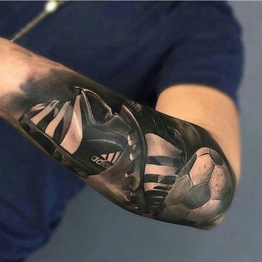Football Tattoo : 25 bons exemples pour s'inspirer !