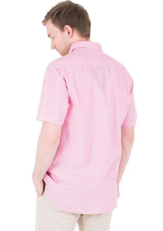 Chemise en lin pour homme : +80 idées de tenues et où les acheter !