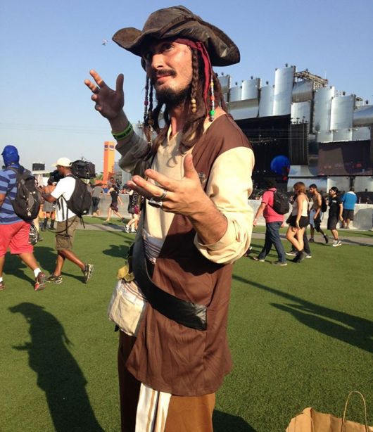 Costume da pirata maschile: modelli per scatenare le feste!