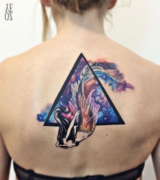 Tatouage de sirène : signification et 40 idées incroyables pour s'inspirer !