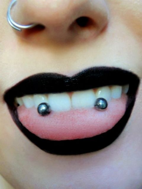 Piercing en la punta de la lengua: ¡cuidado y fotos con modelos de joyas!