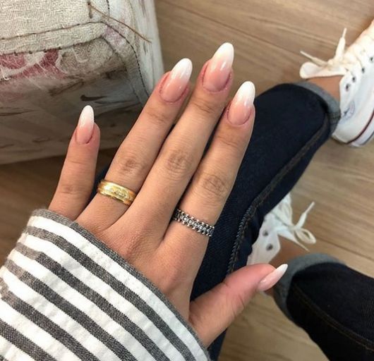 Acrylic Nails – What is it, Advantages and Disadvantages & How to Do It!