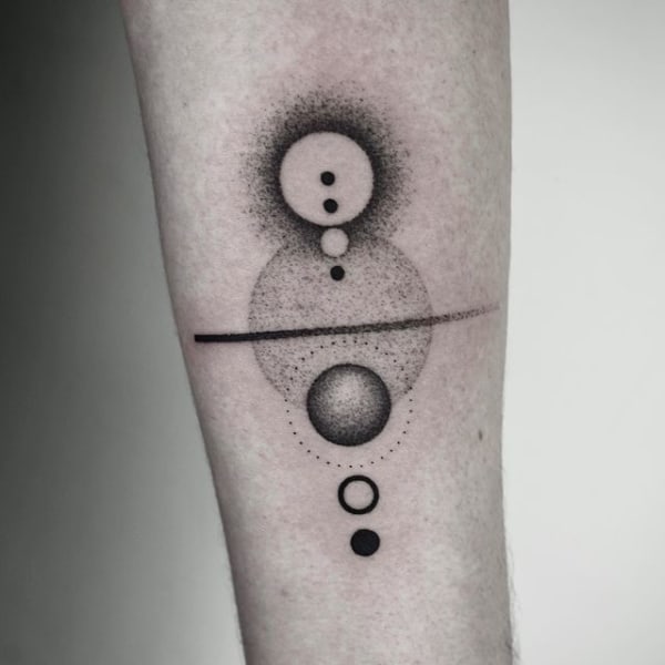 Tatuaje del sistema solar: ¡+40 tatuajes increíbles para inspirarte!