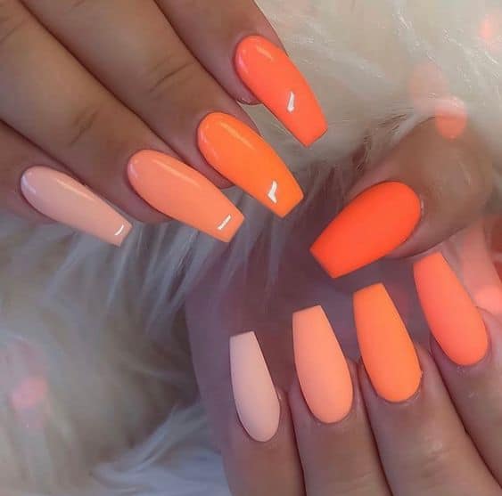 Orange Nails : +35 idées et astuces parfaites pour les vernis à ongles !