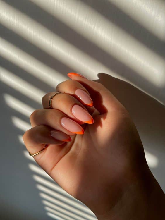 Orange Nails: +35 Perfect Nail Polish Ideas and Tips!
