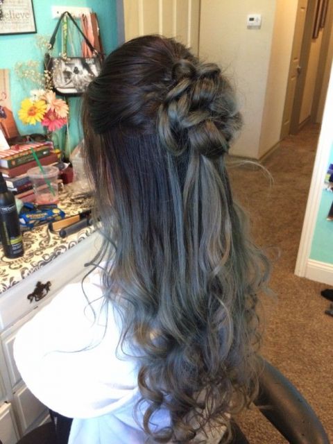 Prom Hairstyles – How to Do It Yourself & Beautiful Ideas!