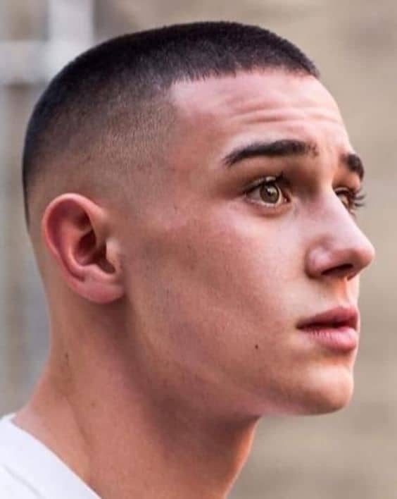 Shaved hair for men: who does it go with? Tips and photos!