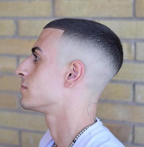 Shaved hair for men: who does it go with? Tips and photos!