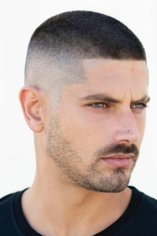 Shaved hair for men: who does it go with? Tips and photos!