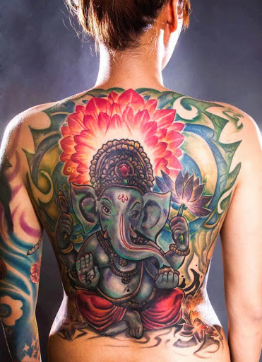 Tatouage indien : Significations & 75 modèles pour vous inspirer !