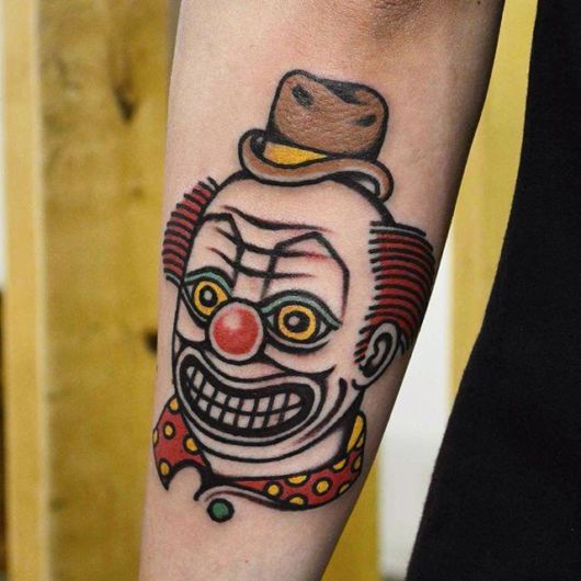 Tatouage de clown – 70 idées sensationnelles et leurs significations !
