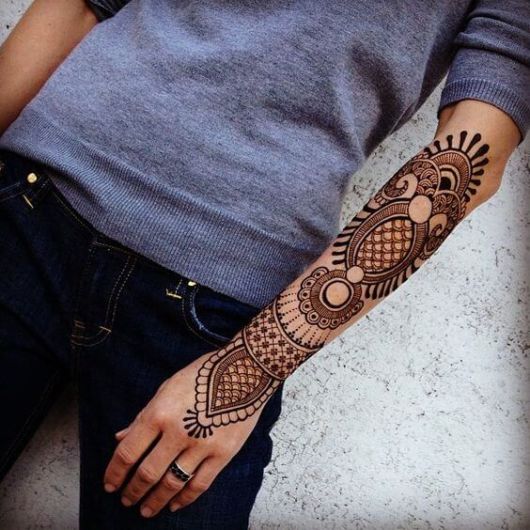 Tatouage au henné - Qu'est-ce que c'est, comment c'est fait et 90 belles inspirations !