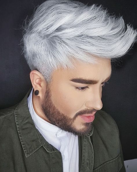 Cheveux platine pour hommes : 50 coupes et nuances étonnantes pour vous inspirer !