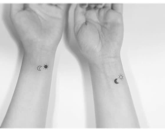 Tatouage Soleil et Lune - Qu'est-ce que cela signifie? + 42 idées passionnées !