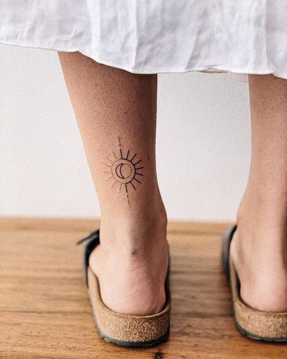 Sun and Moon Tattoo – What does it mean? + 42 passionate ideas!