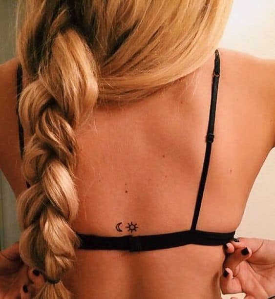 Tatouage Soleil et Lune - Qu'est-ce que cela signifie? + 42 idées passionnées !