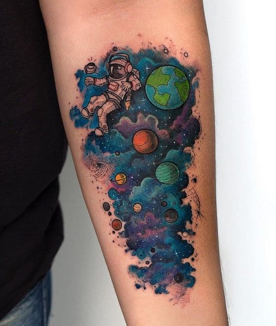 Tatouage d'astronaute : +47 idées de tatouage sensationnelles !