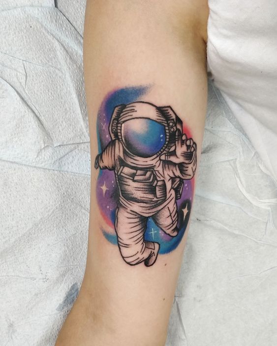 Tatuaje de astronauta: ¡+47 ideas de tatuajes sensacionales!