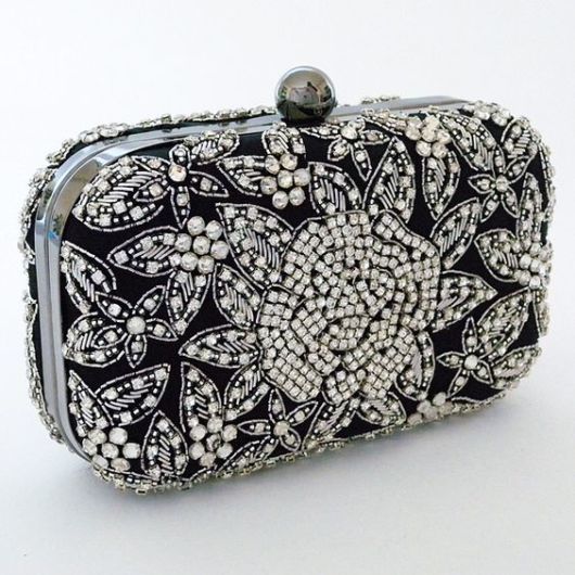Black Clutch – 42 Spectacular Models to Complete Your Look!