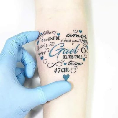 Tatouage de nom - 100 idées et styles de tatouage incroyables!