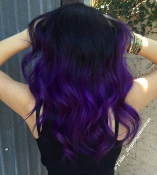 Teinture pour cheveux violets : marques, prix et conseils !