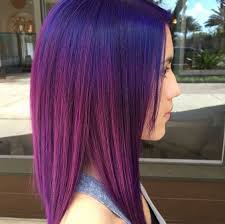 Teinture pour cheveux violets : marques, prix et conseils !