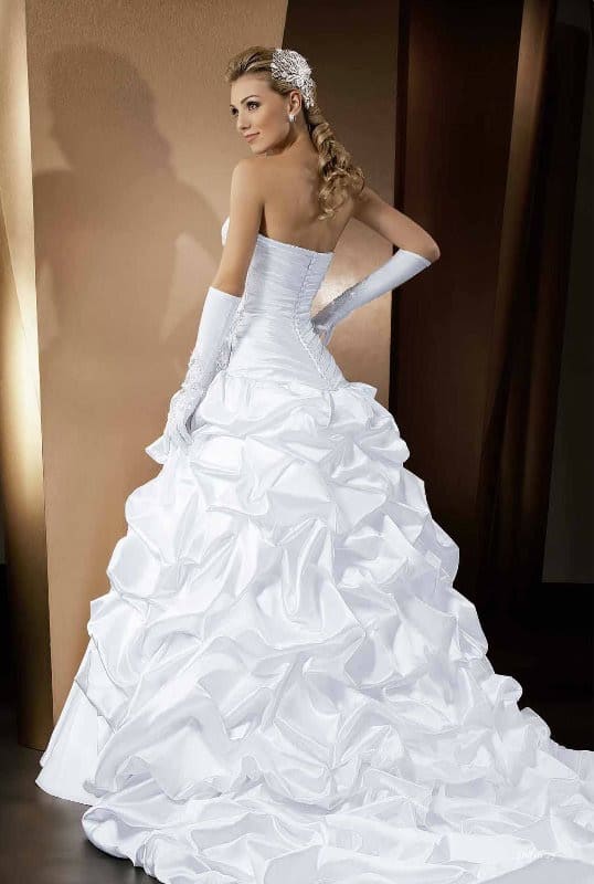 Gants de mariée – 34 modèles délicats et élégants à adorer !