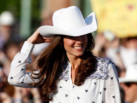 Comment porter un chapeau féminin – 70 manières et looks passionnés !