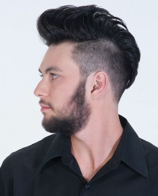 Corte de pelo Mohawk para hombres: ¡Cómo hacerlo + 50 estilos!
