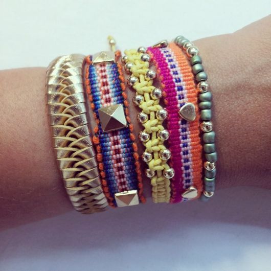 Braccialetti hippie: + 30 modelli belli e chic!