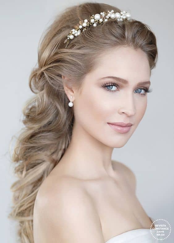 Tiara nupcial: ¡60 modelos increíbles para usar en la boda!