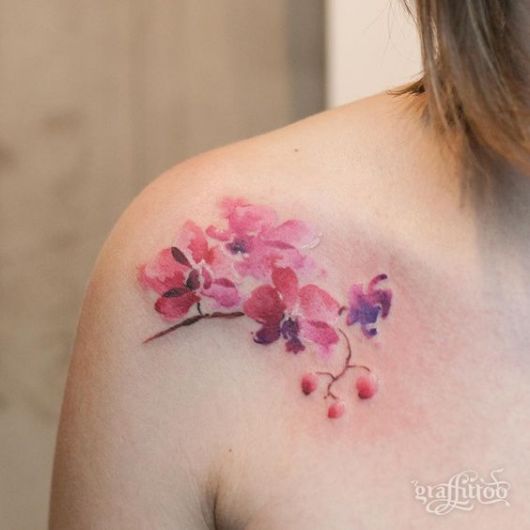 Tatouage d'épaule féminine - 81 inspirations parfaites et de nombreux conseils !