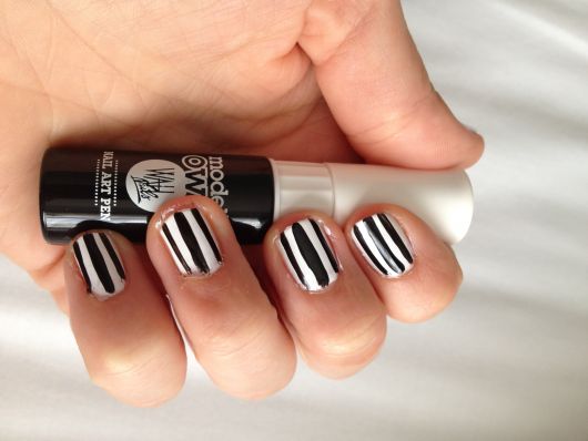 Decorated Striped Nails: Photos, Tips and Step by Step!