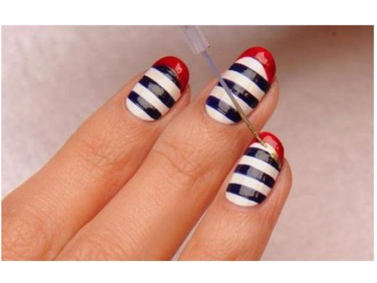 Decorated Striped Nails: Photos, Tips and Step by Step!