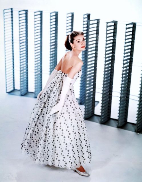 ¡63 looks increíbles con vestido de lunares para mantenerte a la moda!