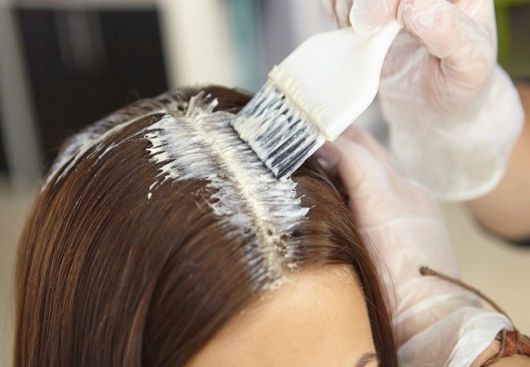 Come rimuovere la tintura per capelli dalla pelle - 8 tecniche e trucchi infallibili!