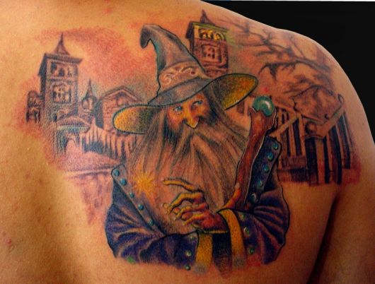 Tatuaje de magos y brujas: significado y 43 ideas inspiradoras