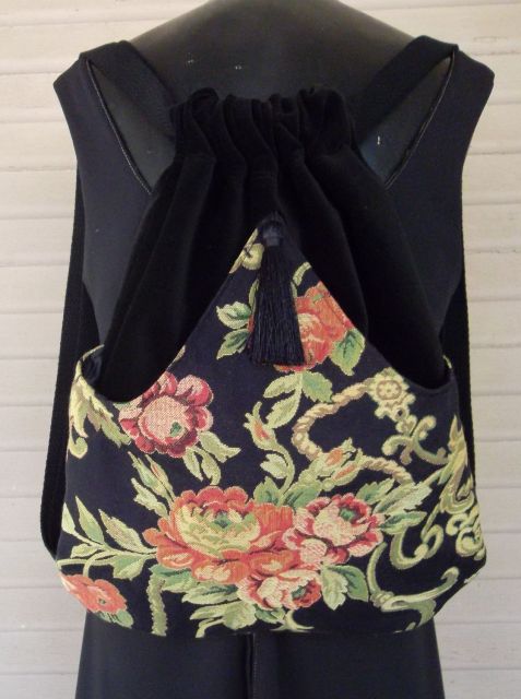 Mochila floral: ¡52 hermosas modelos con los estampados más apasionantes!