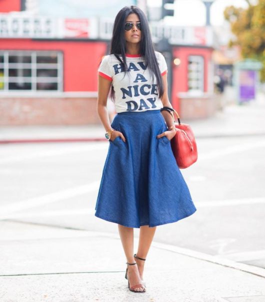 Midi Jeans Skirt: How to wear it? Models and + 60 looks!