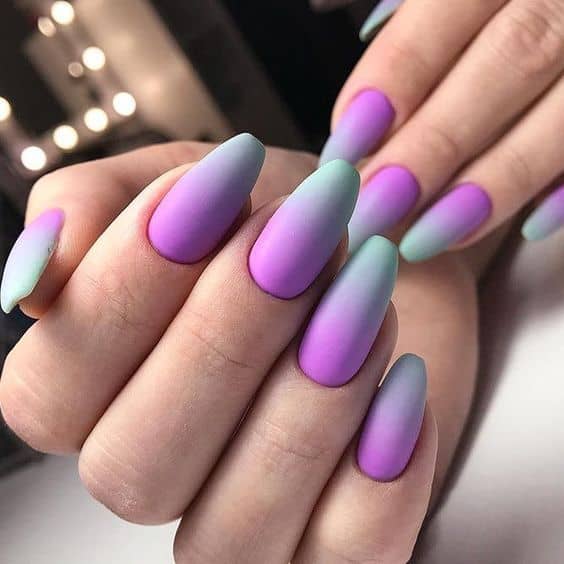 Ongles colorés【2022】ᐅ +72 superbes idées et couleurs !