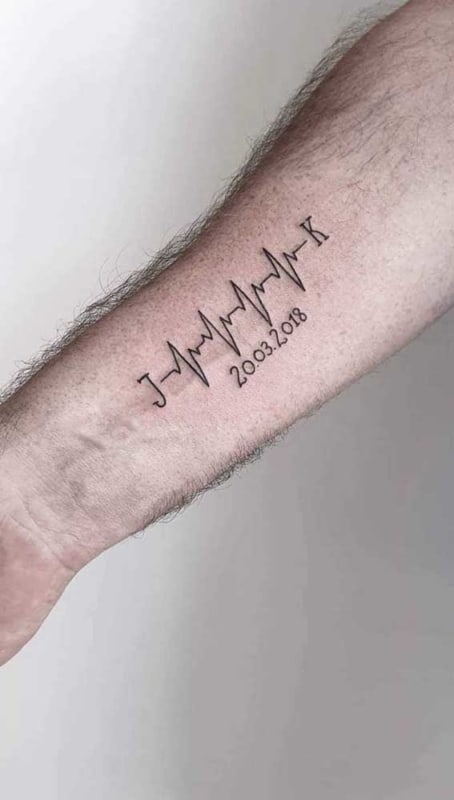 +50 tatuaggi HEARTBEAT •【2022 Idee】