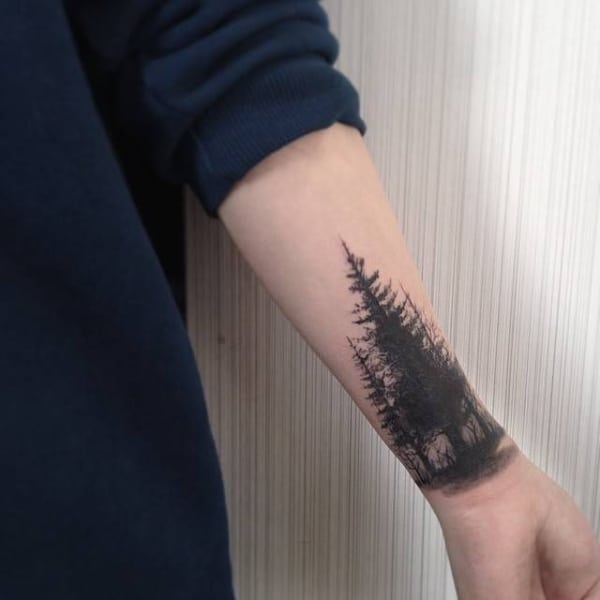 Tatouage Forêt Noire – Signification + 47 idées de génie !